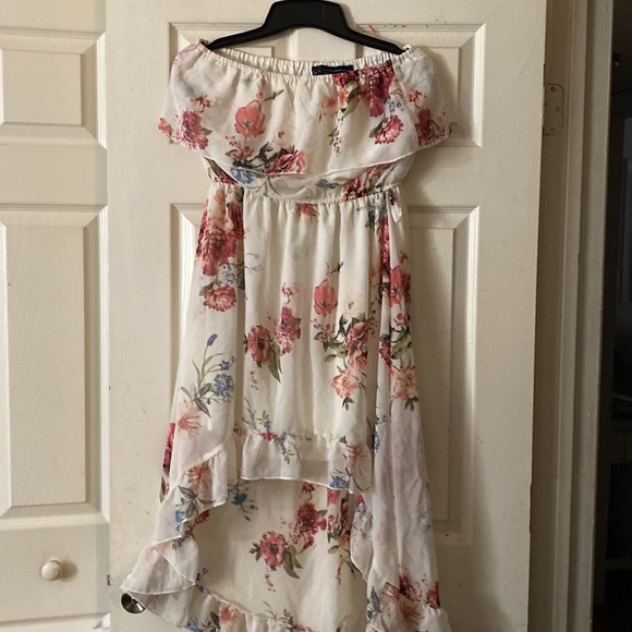 Floral dress off shoulders - Picture 4 of 8